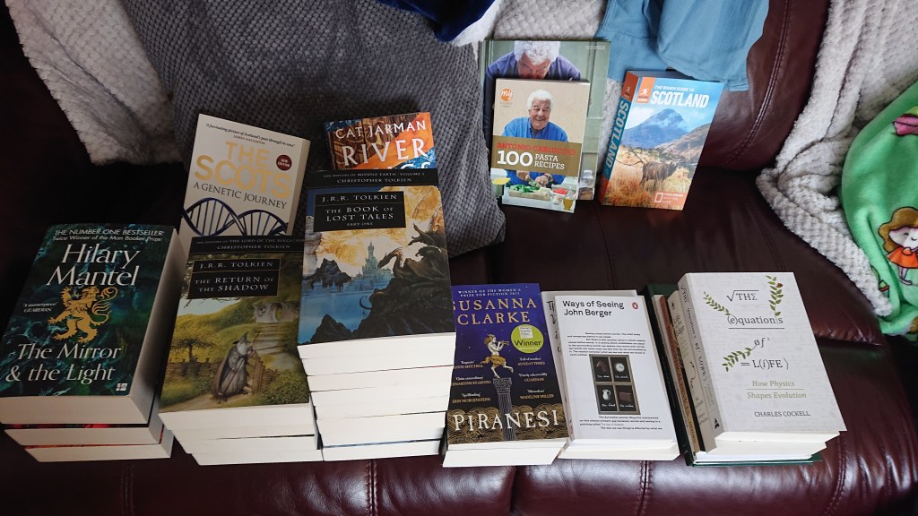 Holiday reading list&nbsp;2022